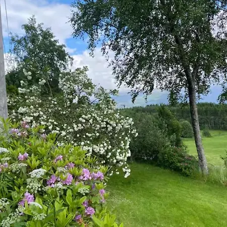 Апартаменты I Med Naturskjonn Utsikt *